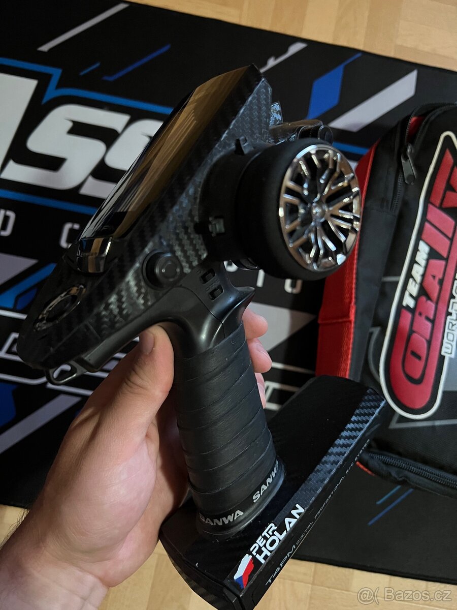 Futaba 4PM RC vysílač, ovladač - 2