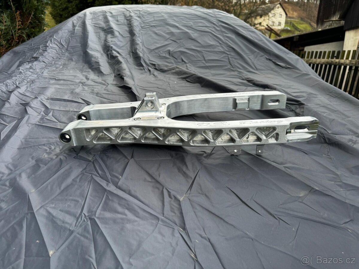 Yamaha YZ65 Prodloužená kyvná vidlice - 2