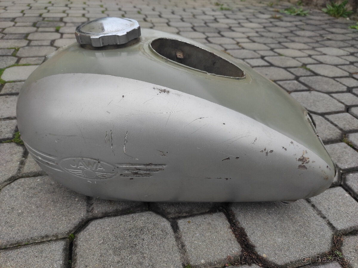 nádrž jawa pérák - 2