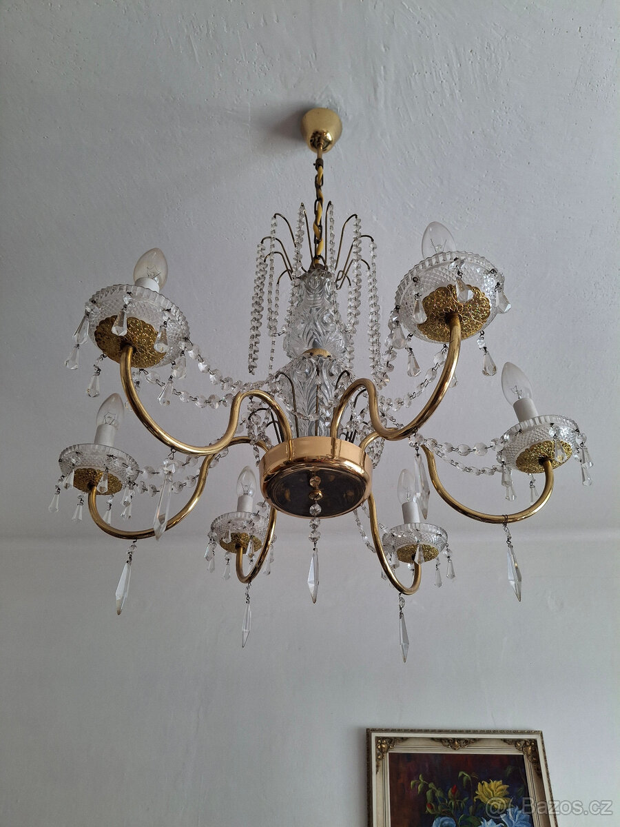 KŘIŠŤÁLOVÝ LUSTR A POKOJOVÁ LAMPA - 2