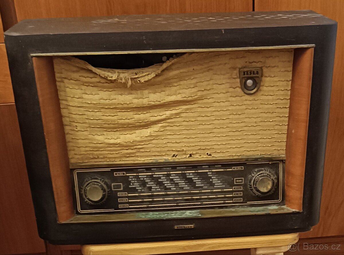 Retro rádio Tesla - 2