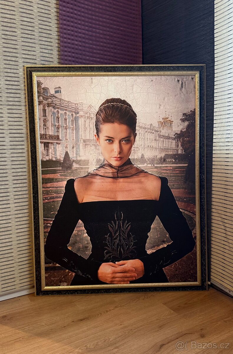 Velký dekorativní obraz – portrét ženy, rámováno (132×102 cm - 2