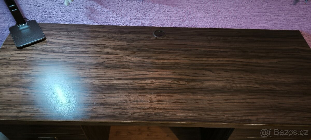 Prodám zachovalý dětský psací stůl - 2