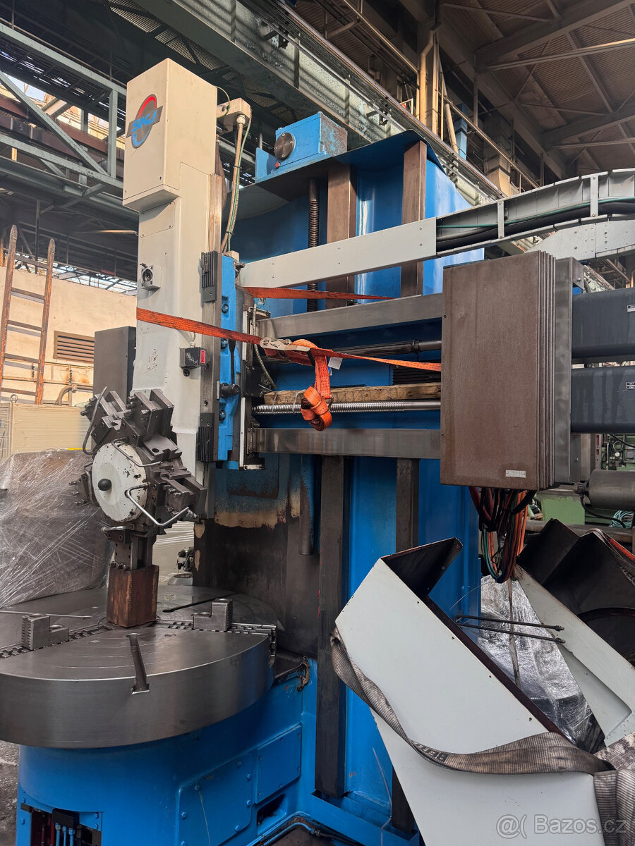 svislý soustruh TOS HULIN SKJ 12 CNC - 2