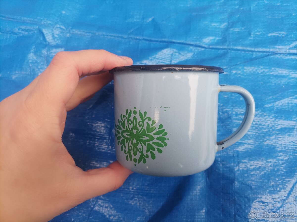 Smaltovaný hrnek - 2