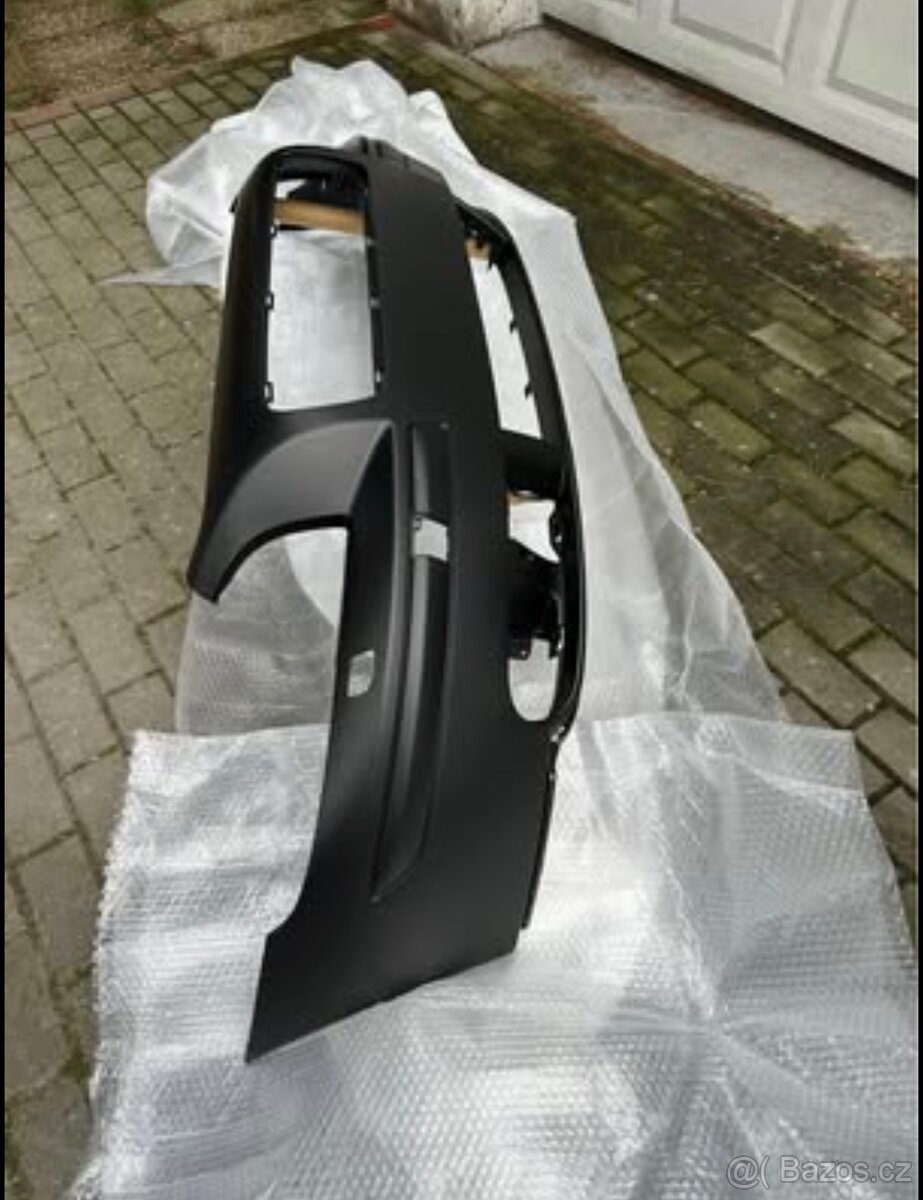 PŘEDNÍ NÁRAZNÍK Volvo S40, V50 2004-2007 - 2