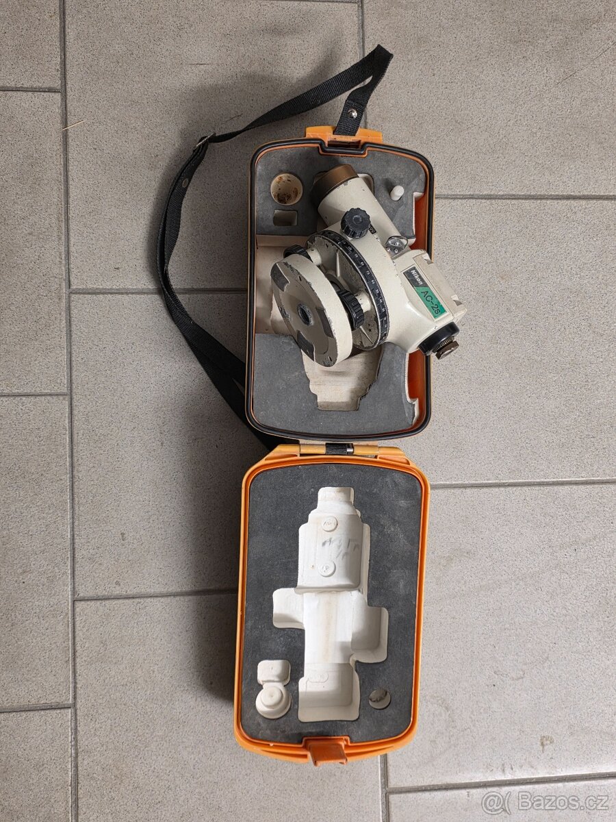 Nivelační přístroj Nikon AC - 2S - 2