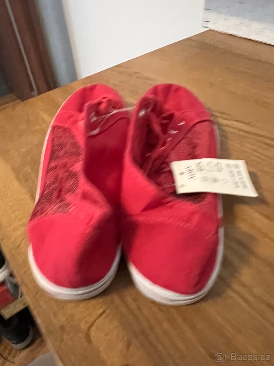 Nove tenisky vel.41 - 2