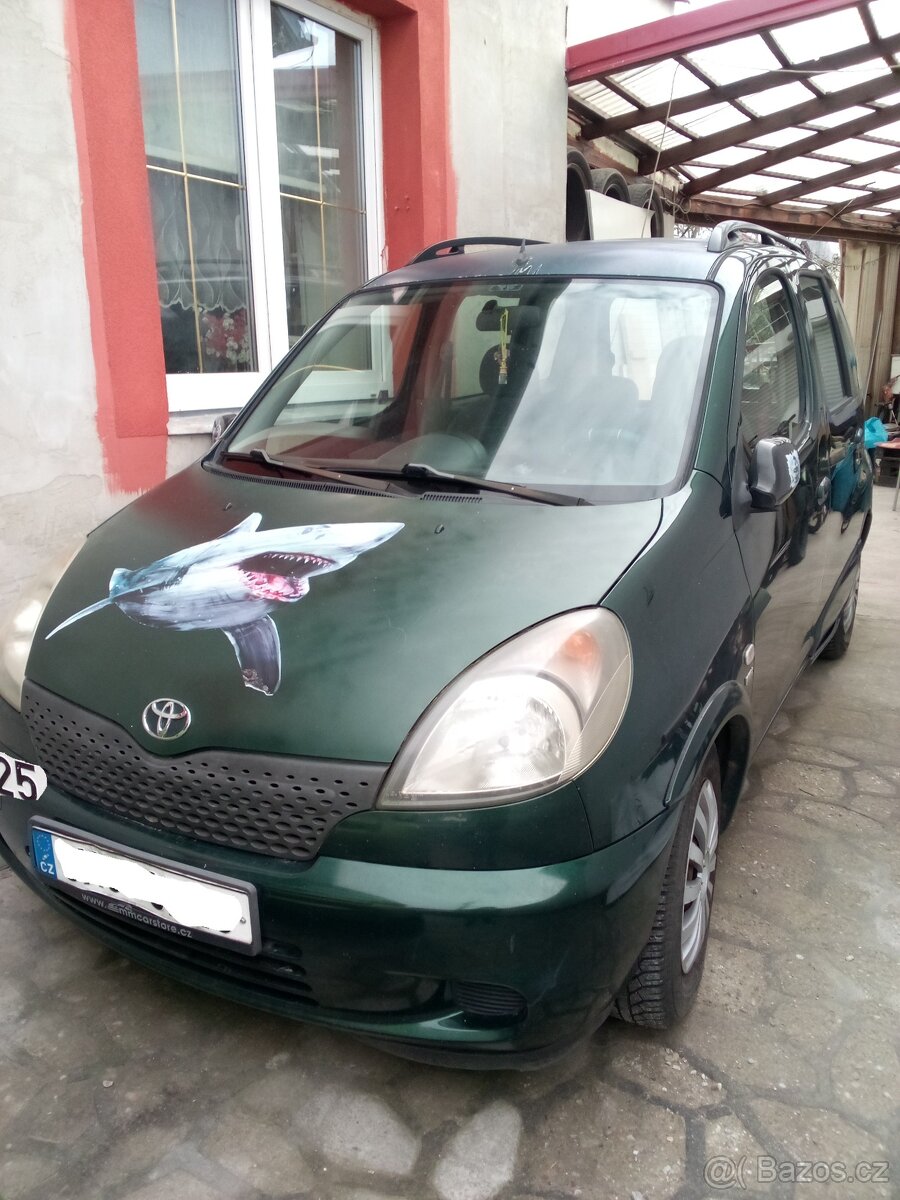 Toyota Yaris Verso - 2