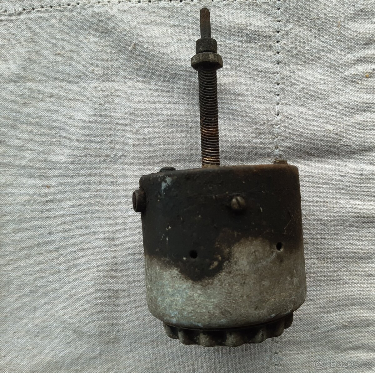 Motorek stěračů 12V Vokáč - 2