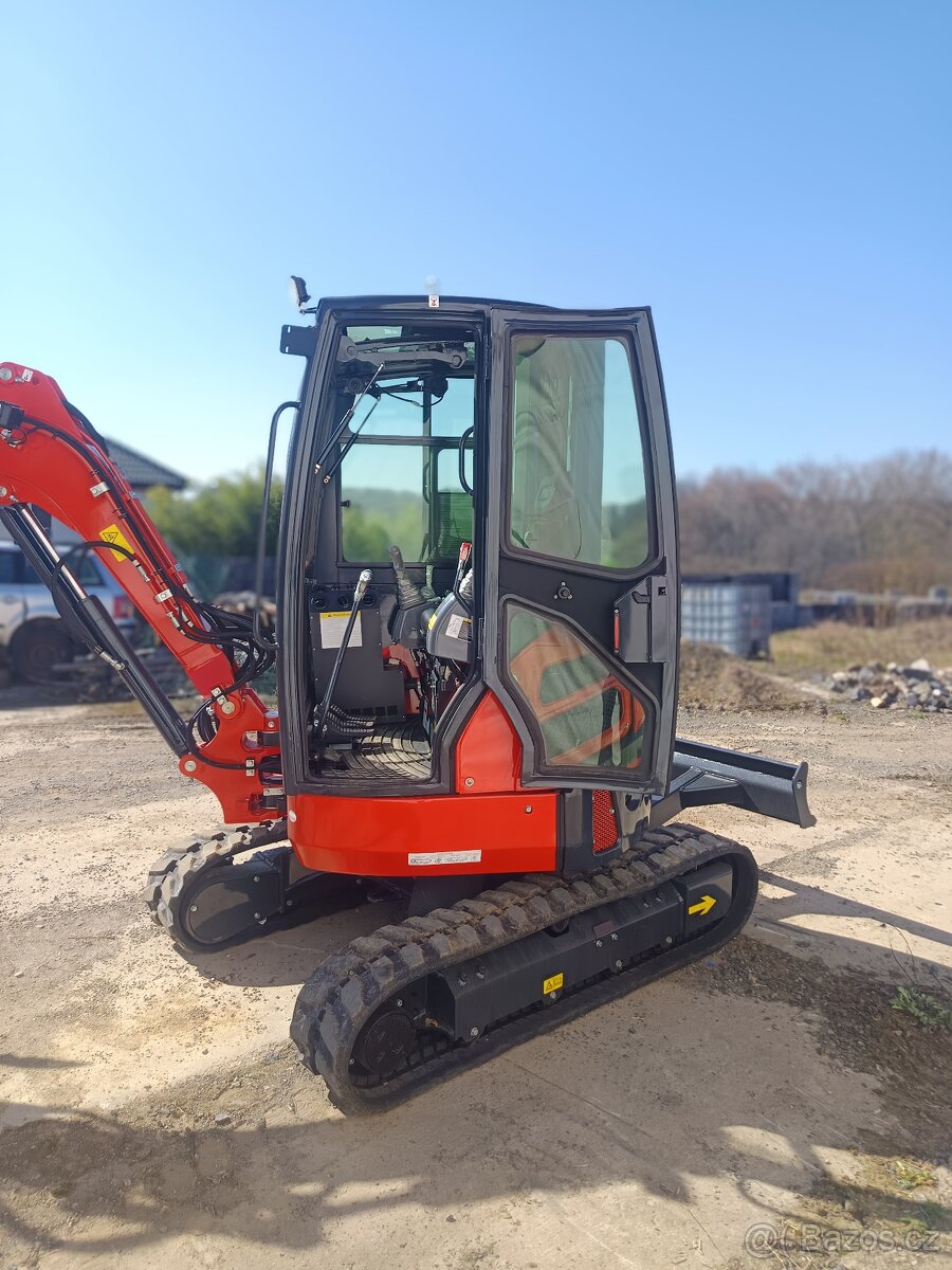 Pásový bagr 3,5 tuny. - 2