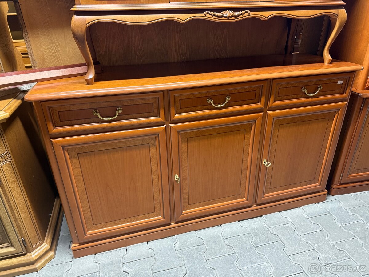 Komoda - 2