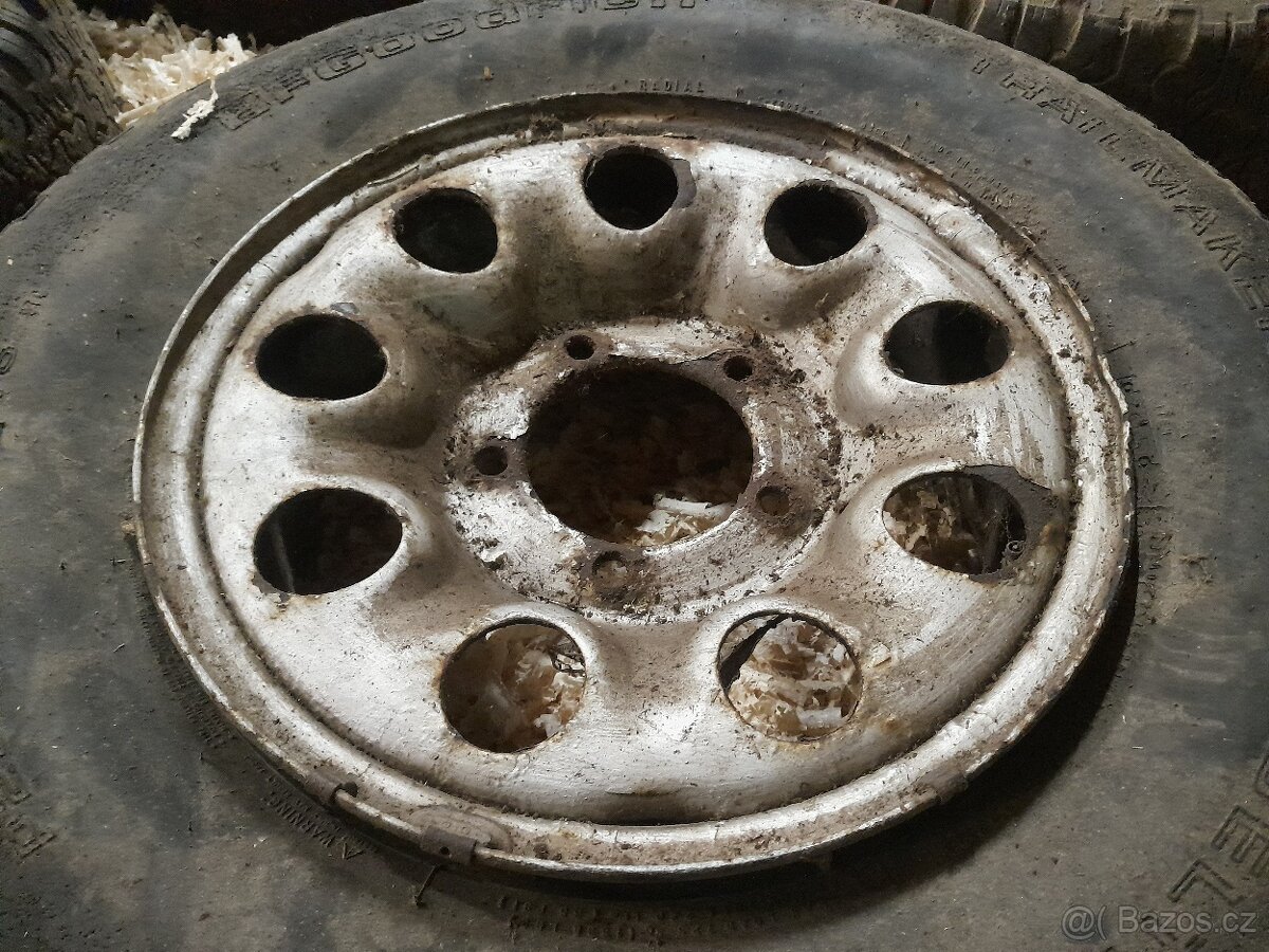 Kola Suzuki Samurai Vitara - 2