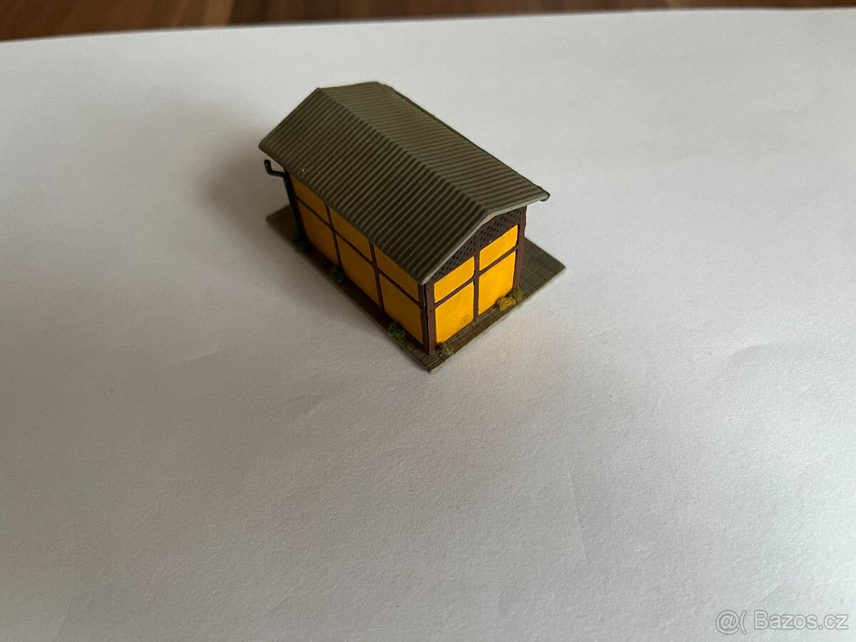 Model budovy staničního WC (H0/TT) - 2