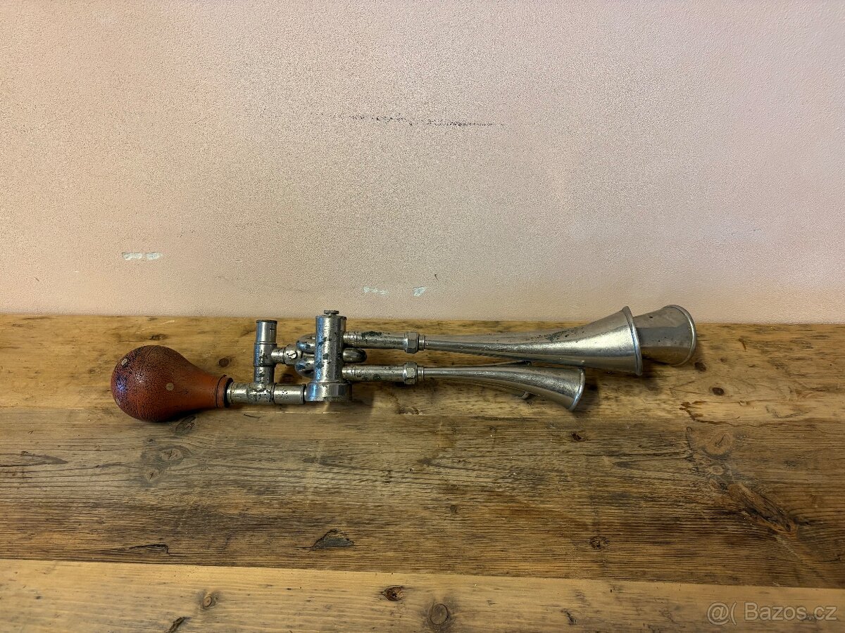 Historická trubka klakson - 2