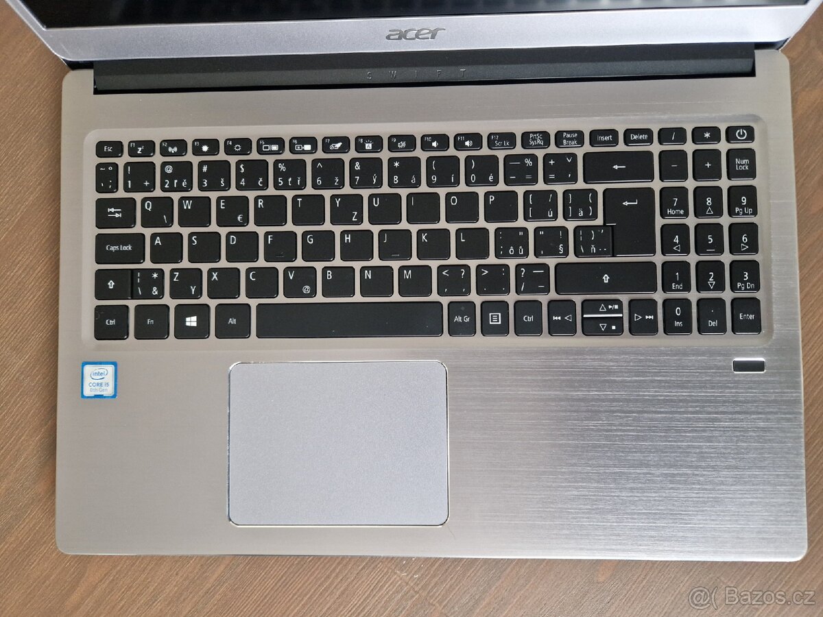 Acer Swift SF315-52G - 2