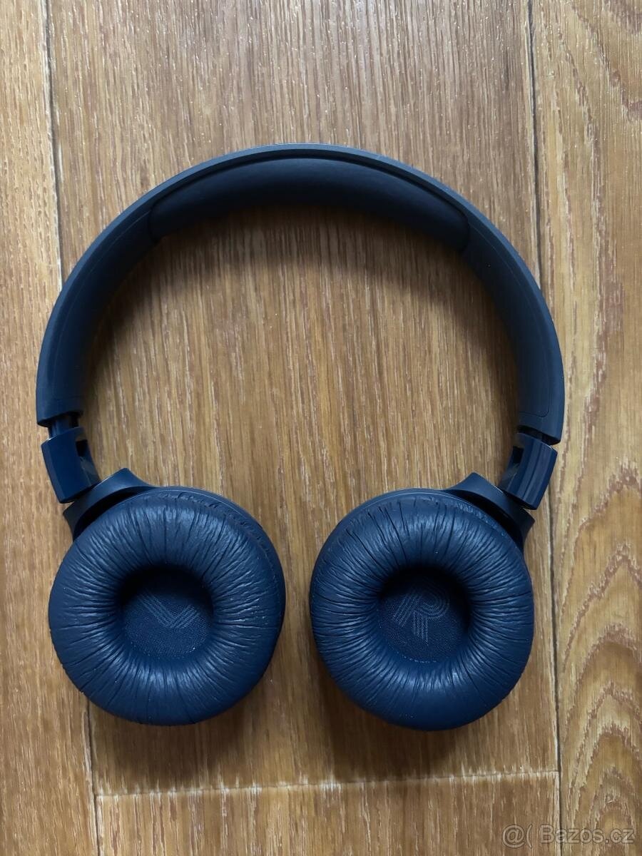 Sluchátka JBL Tune 520BT modrá - 2