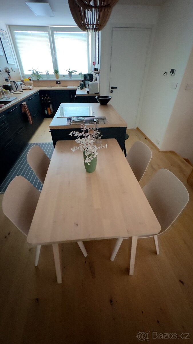 Jídelní stůl a židle Ikea - 2