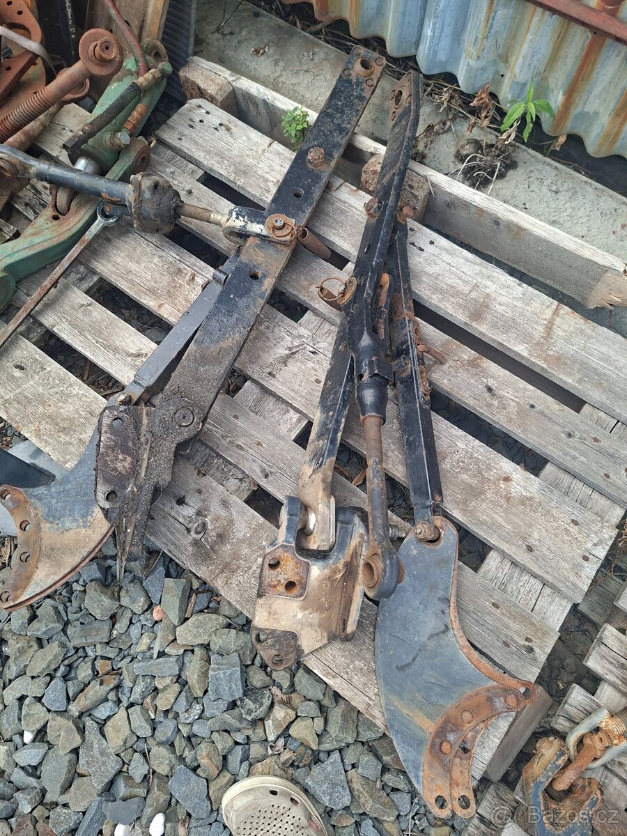 Ramena hydrauliky zetor 6320 - 2