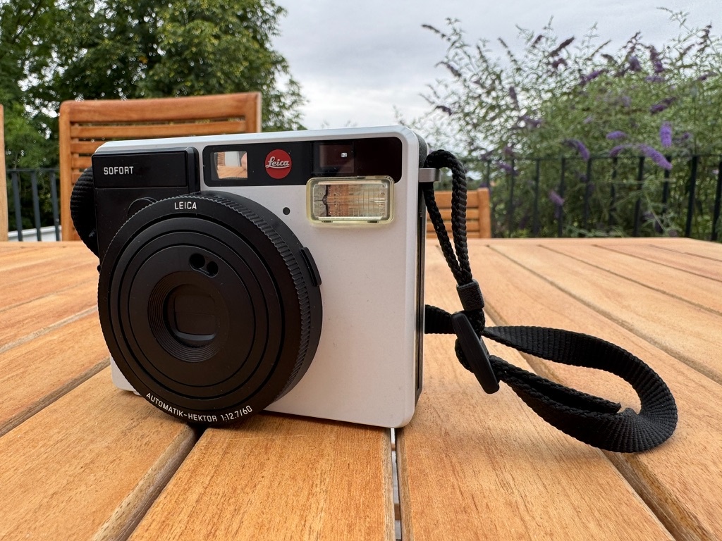 Leica Sofort - 2