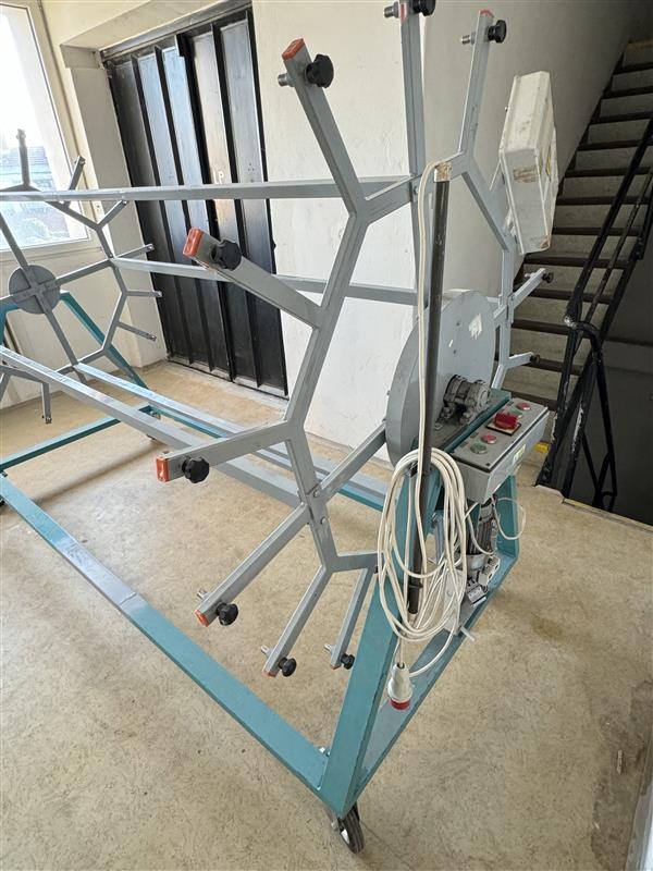 Elektricky poháněný stojan na materiál - šířka role až 2m - 2