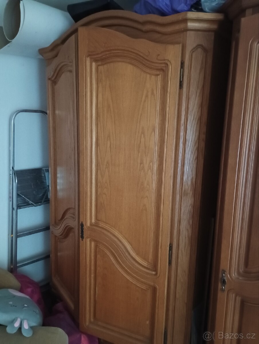 Skříně z masivu - 2