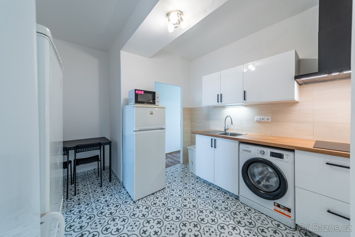 Pokoj s trvalým pobytem pro 2 osoby — Praha 7 - 2