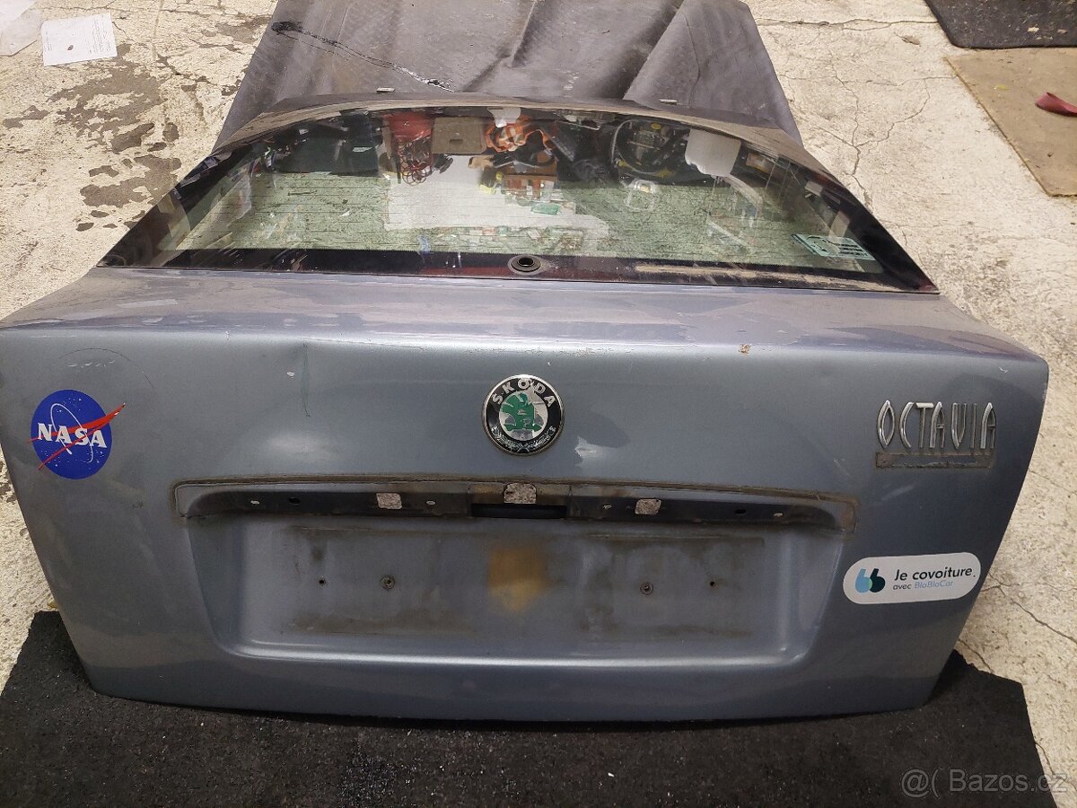 Škoda Octavia I sedan - páte dveře - 2
