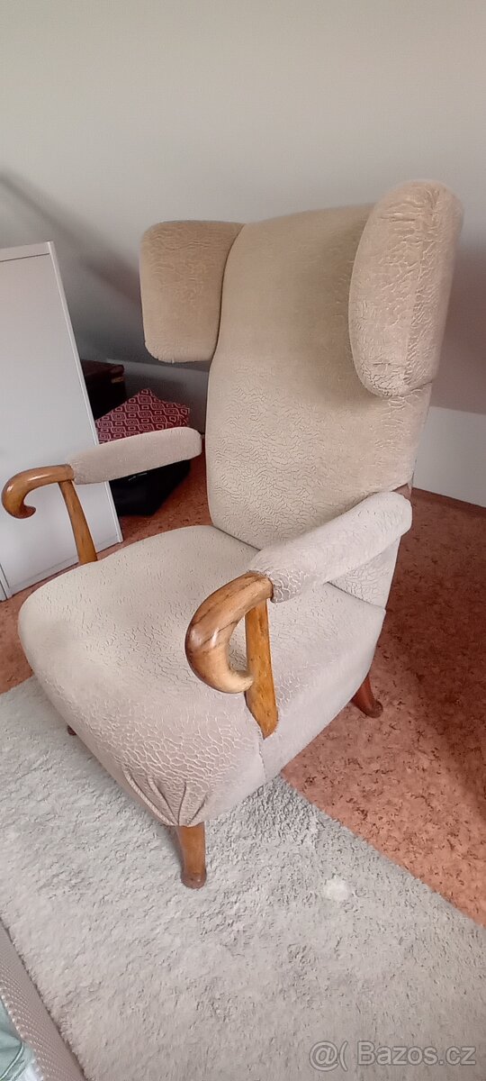 křeslo ušák - 2