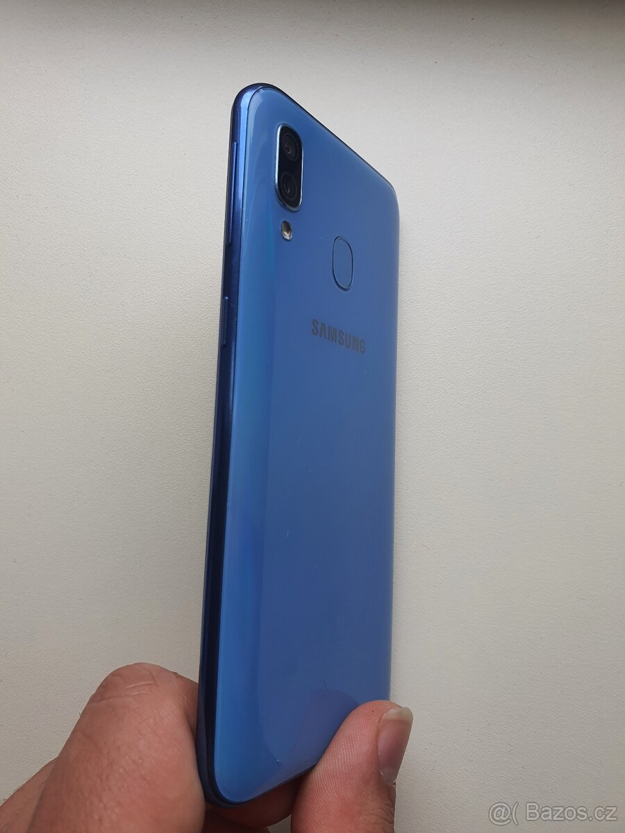 Samsung Galaxy A40 - 2