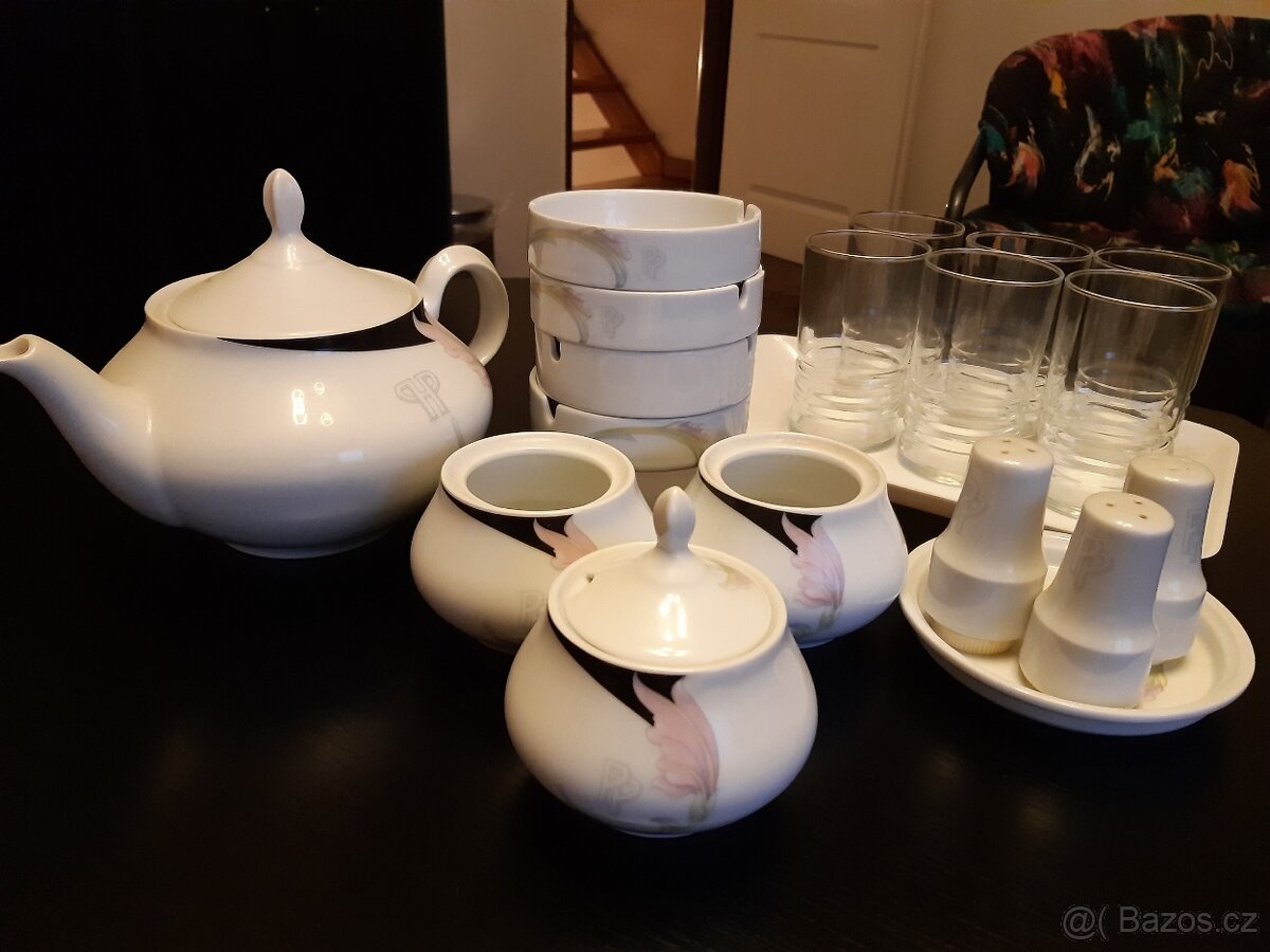 Porcelánové hrníčky,podšálky,cukřenky,konvičky,vázičky aj. - 2