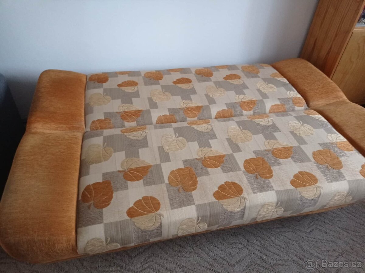 Pohovka rozkládací - 2