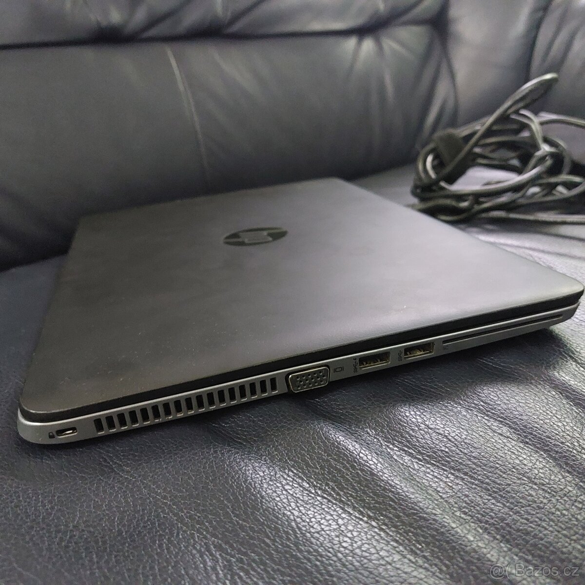 Sony Playstation 4 Pro, 1 TB, originál ovladač, kabel - 2