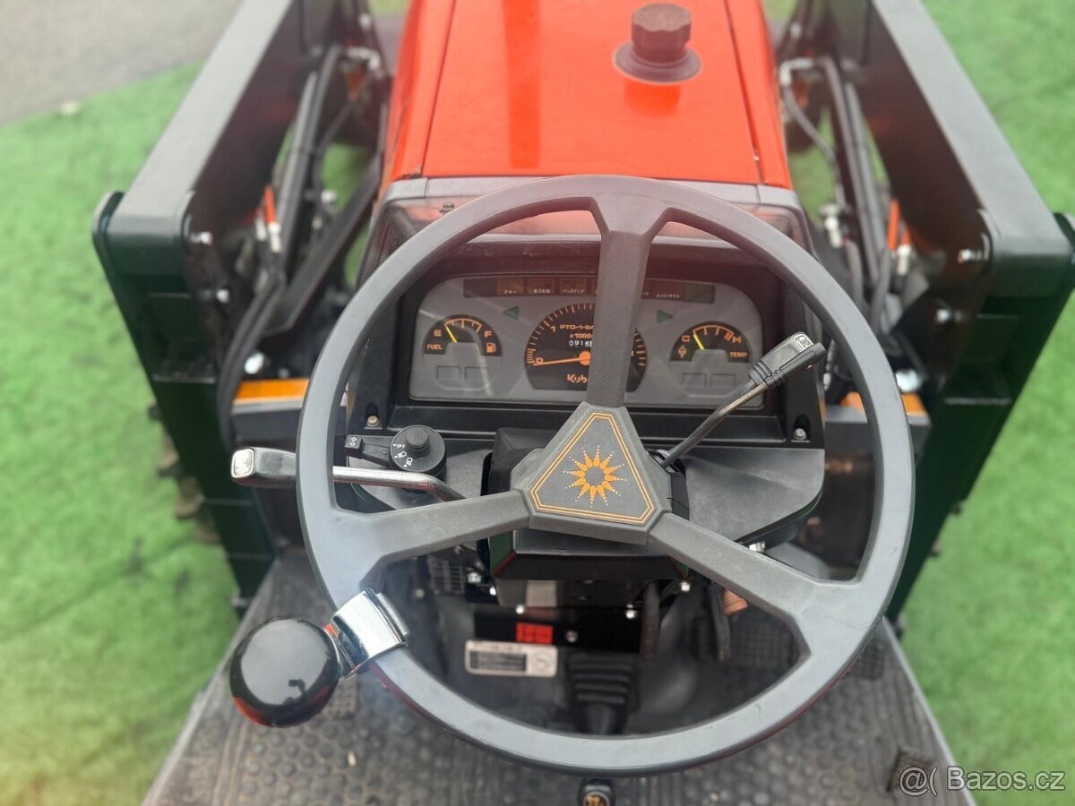 Malotraktor Kubota GL43 Grandel s čelním nakladačem 800 - 2