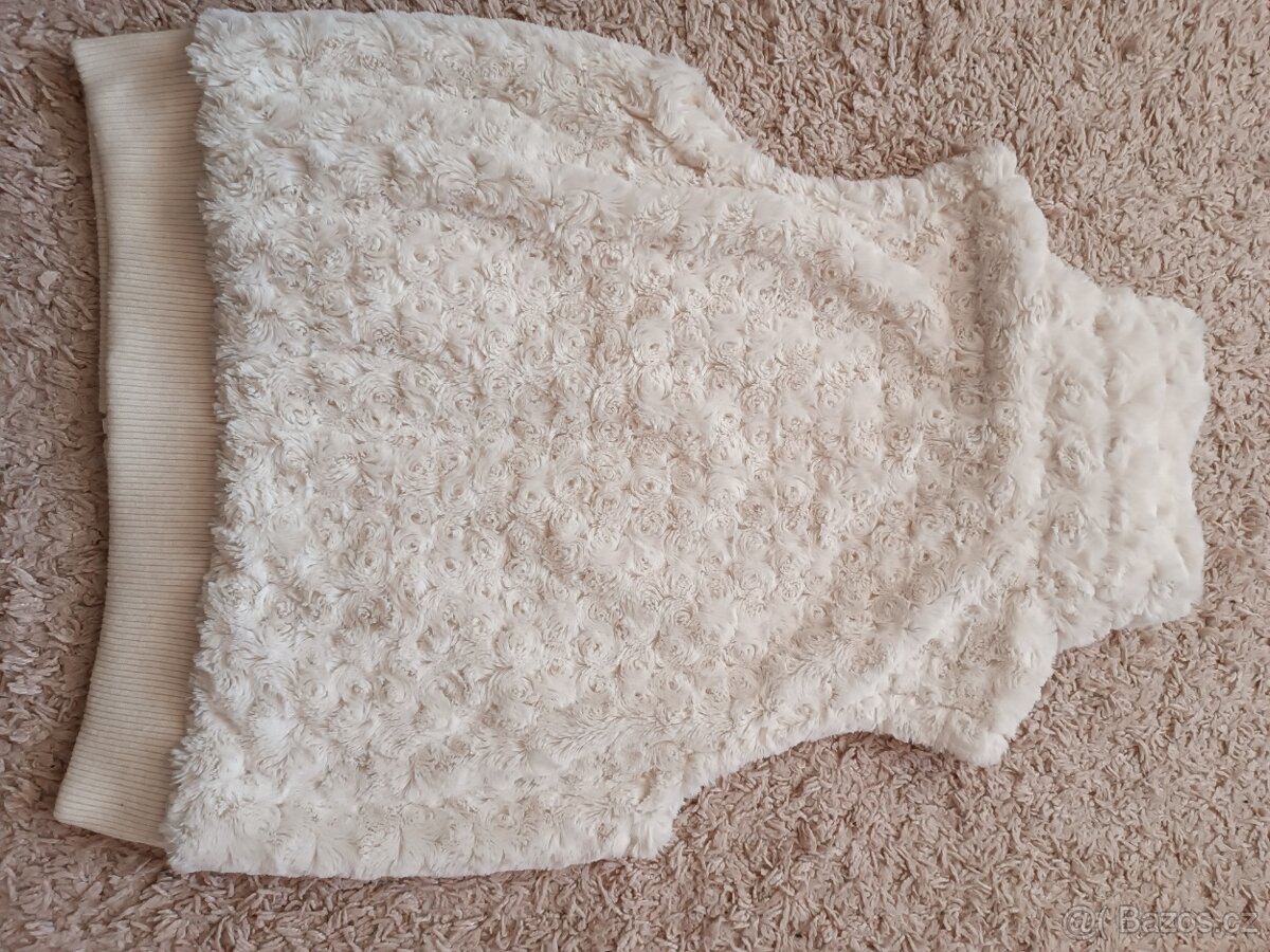 Vesta bílá chlupatá Clockhouse - 2