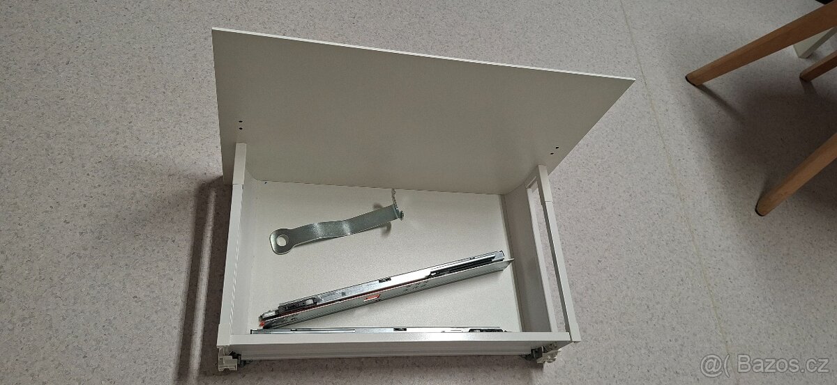 IKEA Voxtorp bílá lesklá - 2