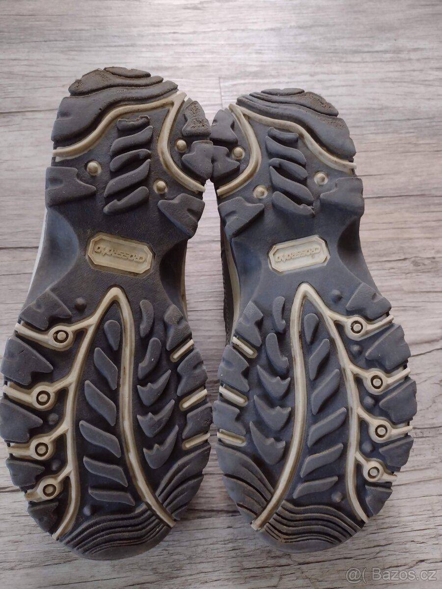 Dívčí outdoorová obuv EU 38 - 2