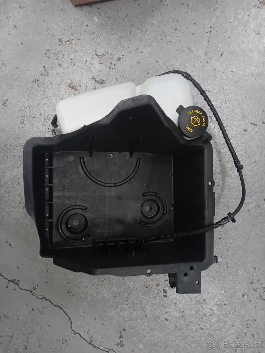 Nádobka ostřikovače FORD - 2