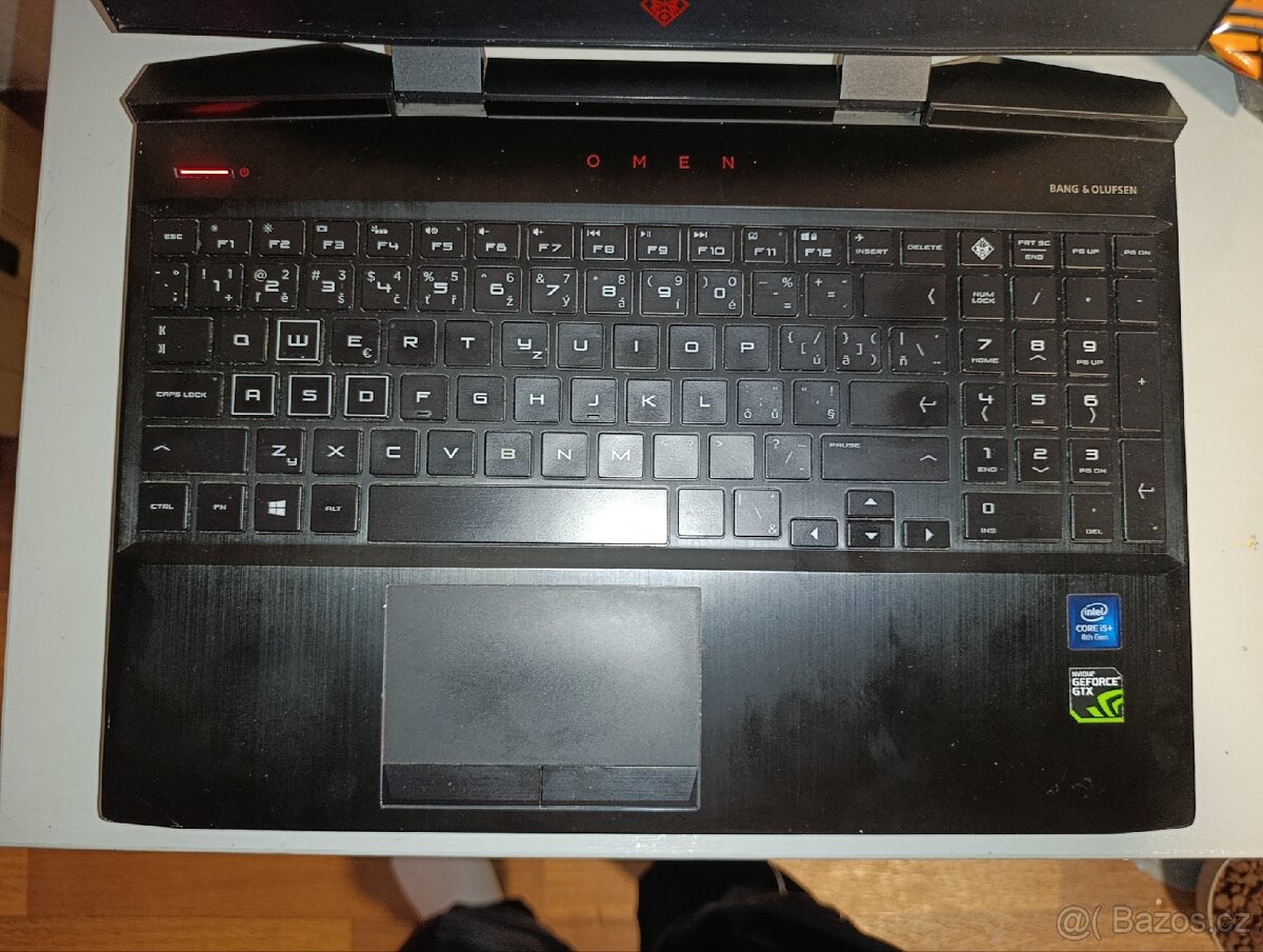 Herní notebook HP Omen 15 plně funkční - 2