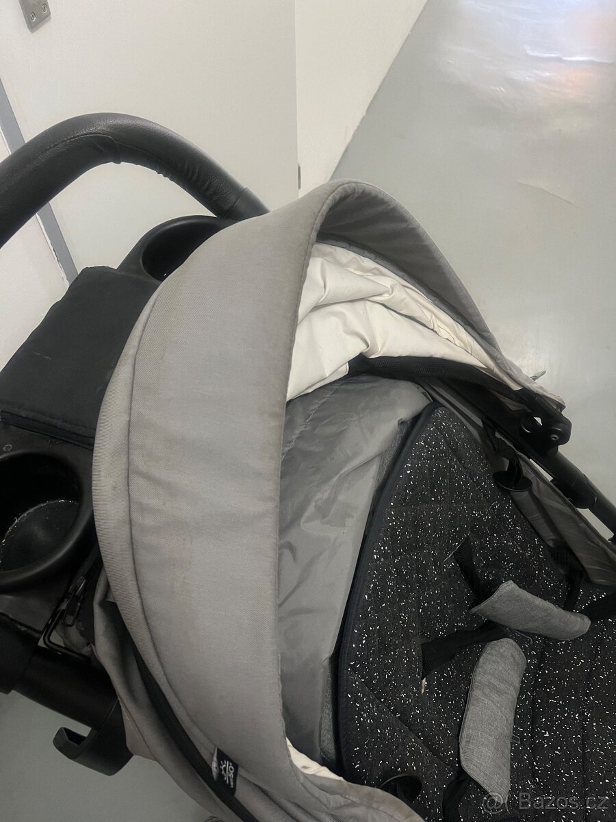 Kočárek Joie - 2