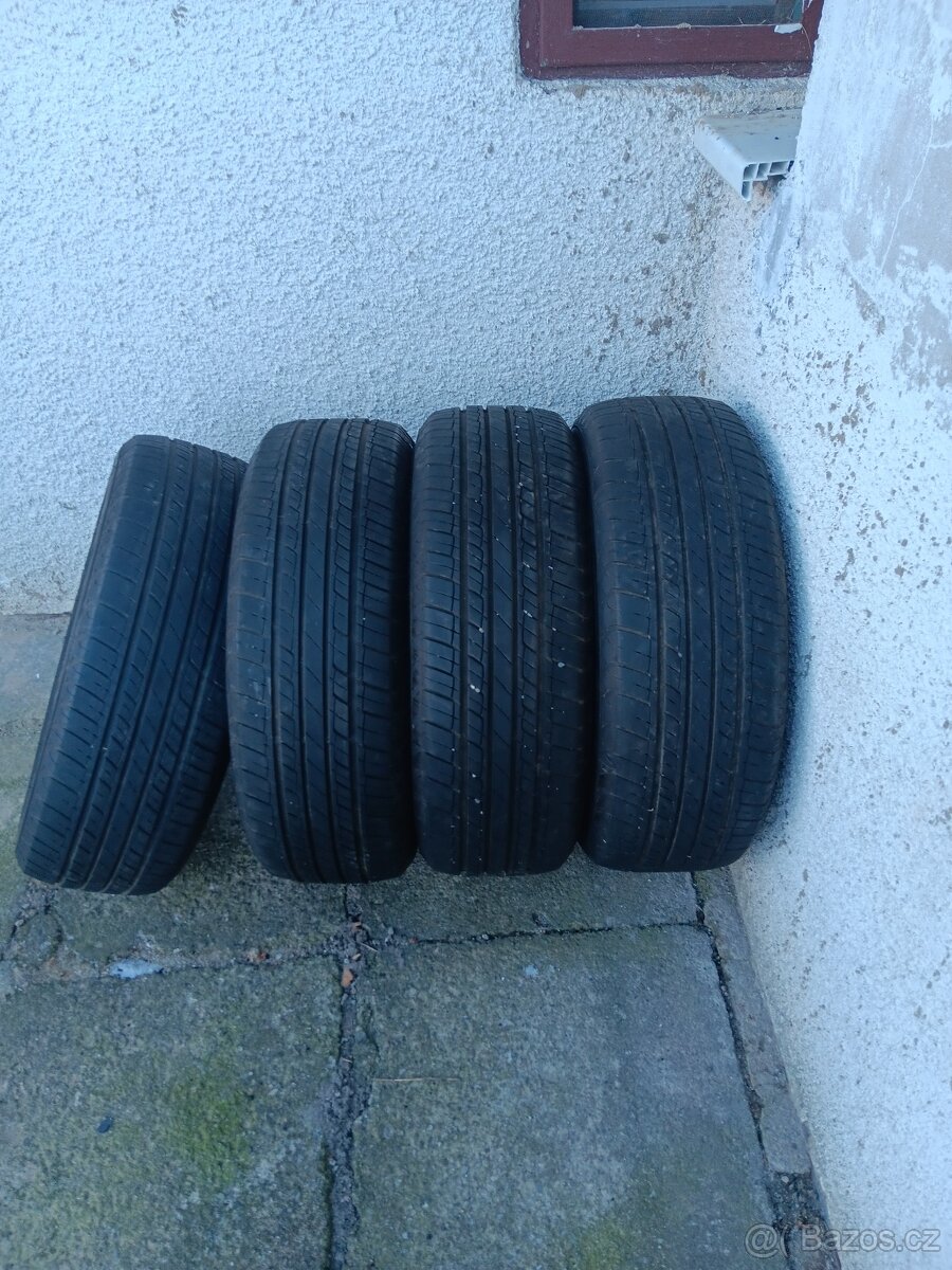 Letní pneu 195/60 R15 - 2