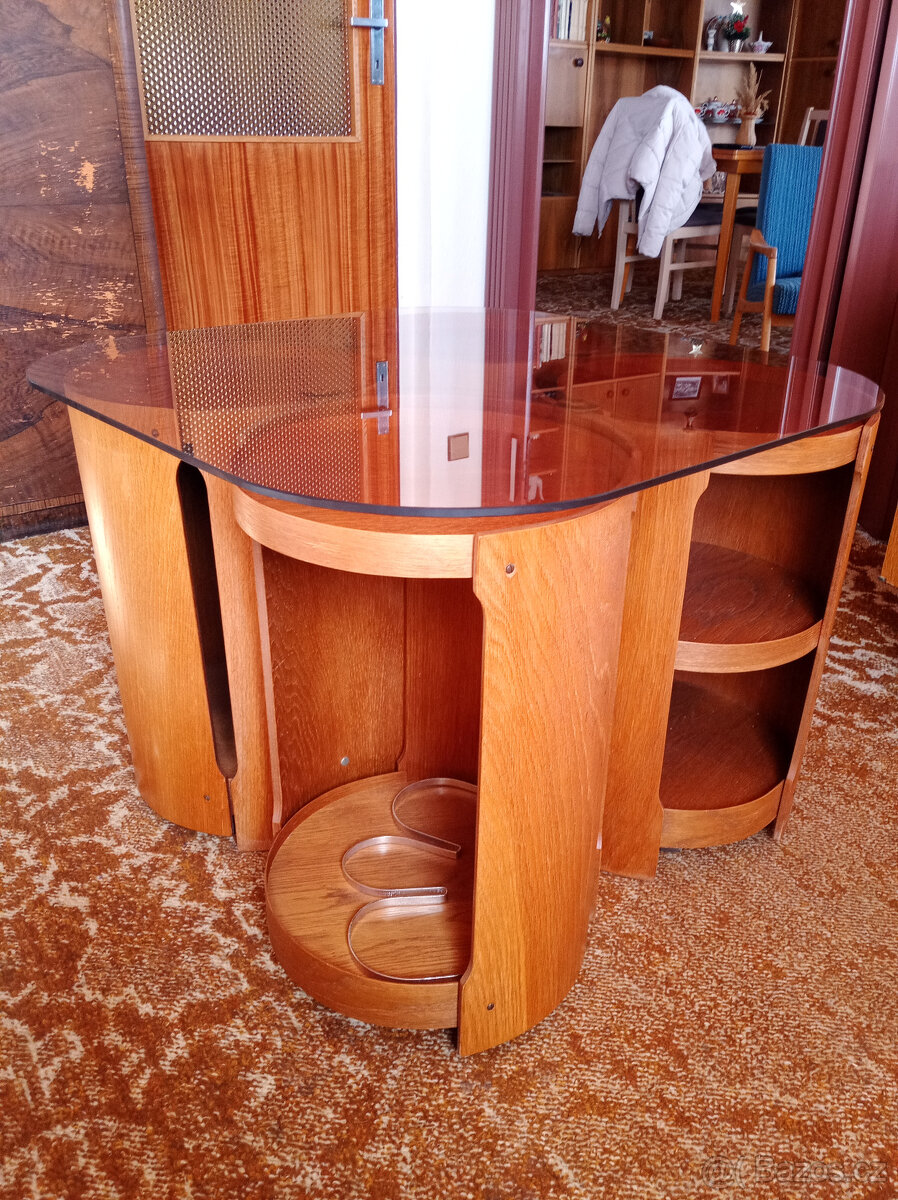 konferenční servírovací stolek - 2