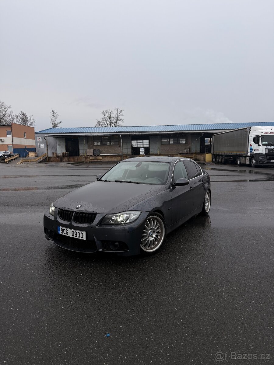 BMW e90 330i - 2