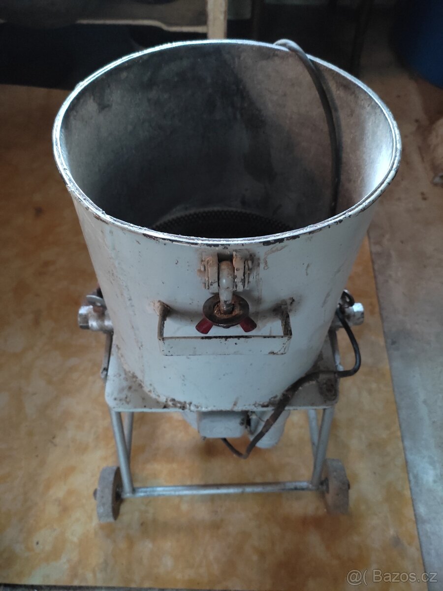 ŠROŤÁK NA OBILÍ - 2