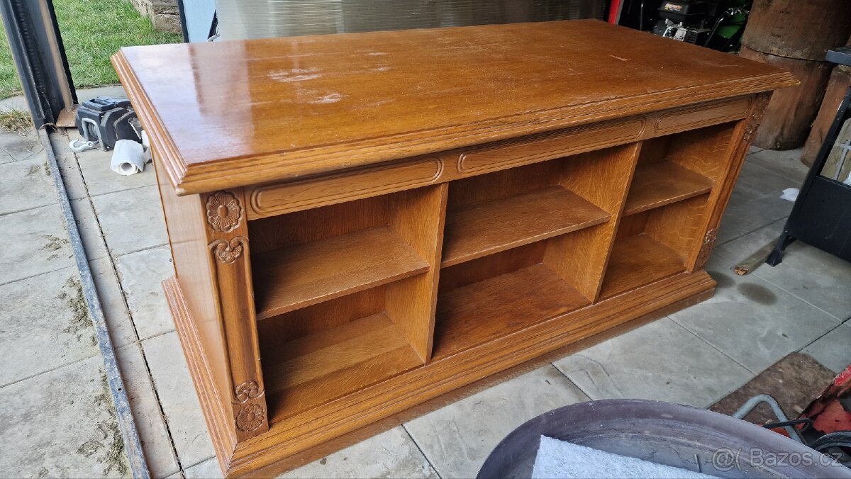 Rustikální stůl do prostoru I ke zdi. - 2