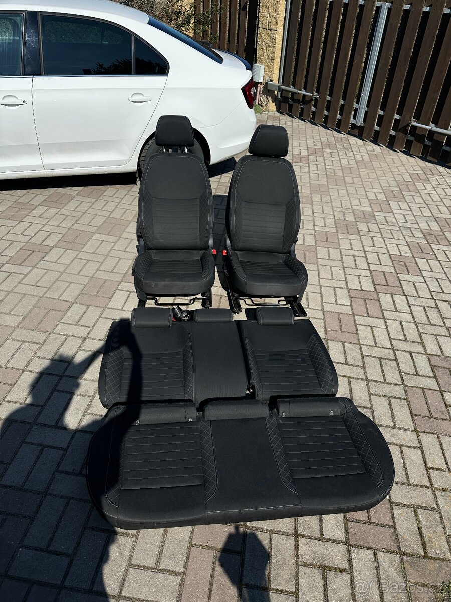 Škoda Rapid - sedačky - 2