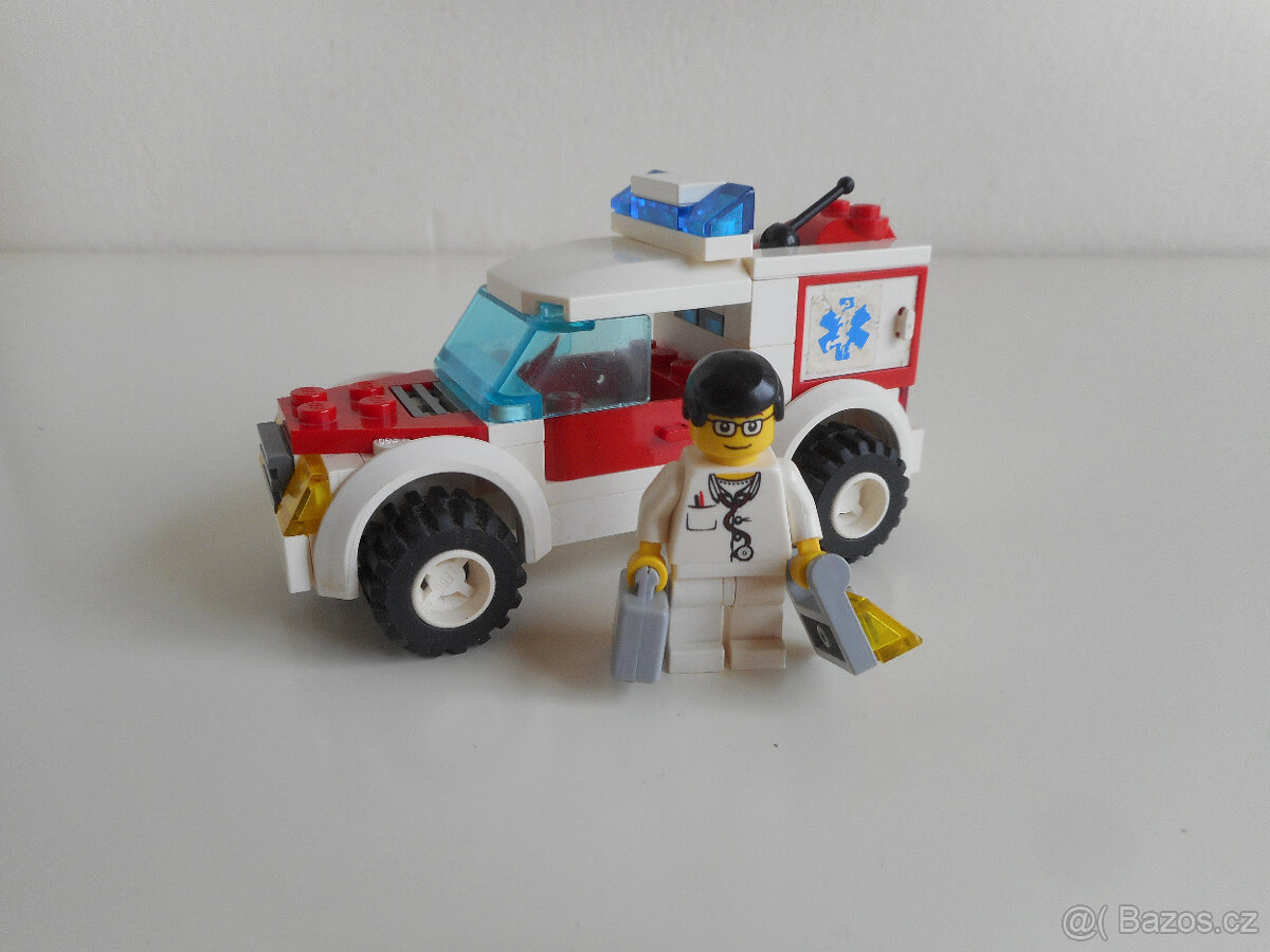 Lego City 7902 - Doctor's Car - 2