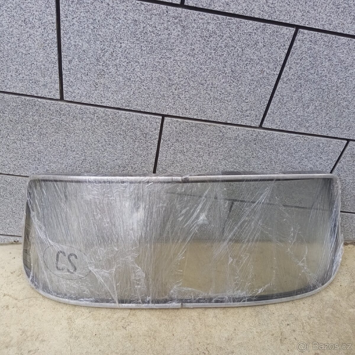 Škoda 100 zadní sklo - 2