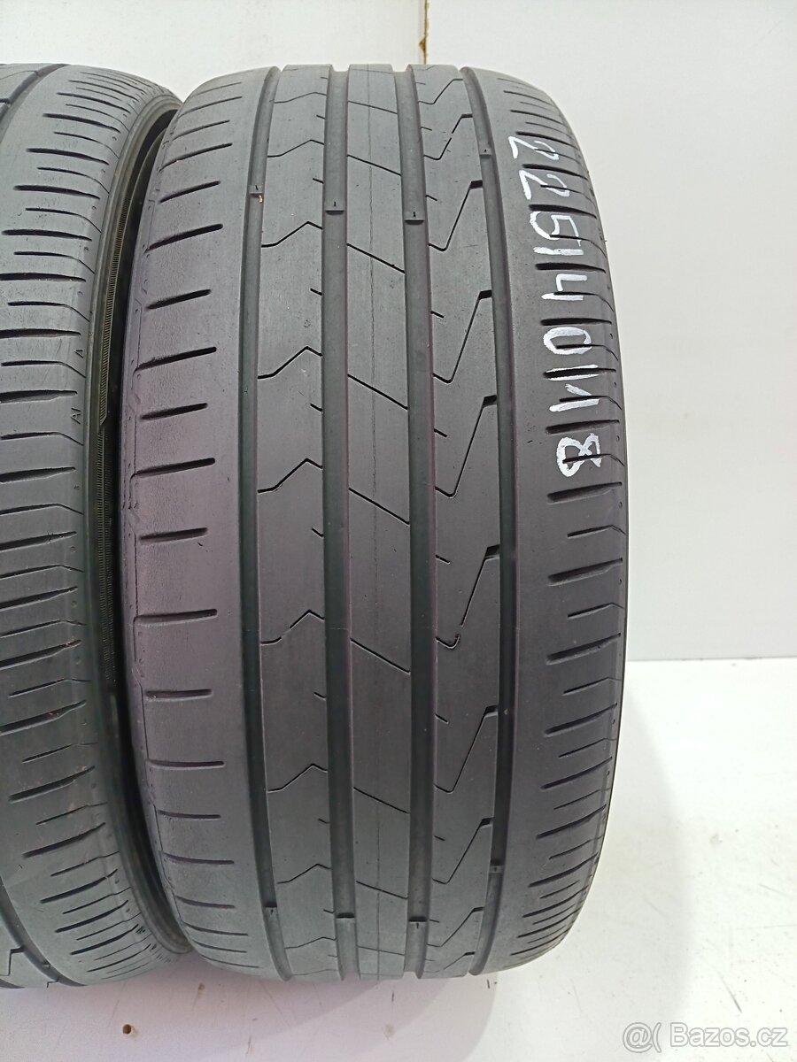 2ks letní pneu 225/40/18 Hankook - 2