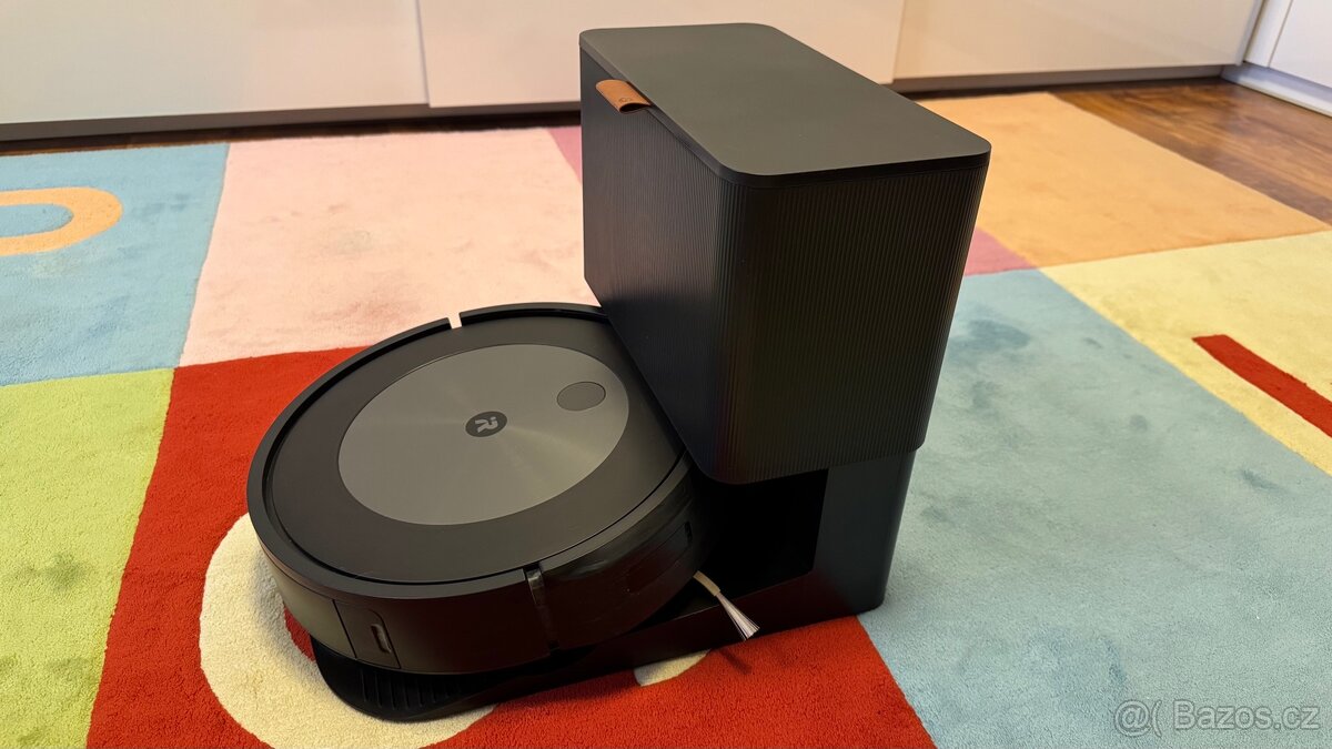 Robotický vysavač iRobot Roomba J7+ SPOUSTA PŘÍSLUŠENSTVÍ - 2